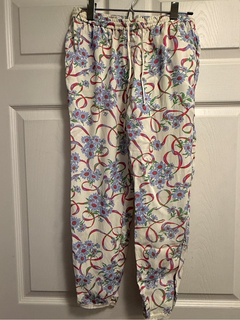 Gant Cream Floral Jogger Pants with Blue & Red Accents